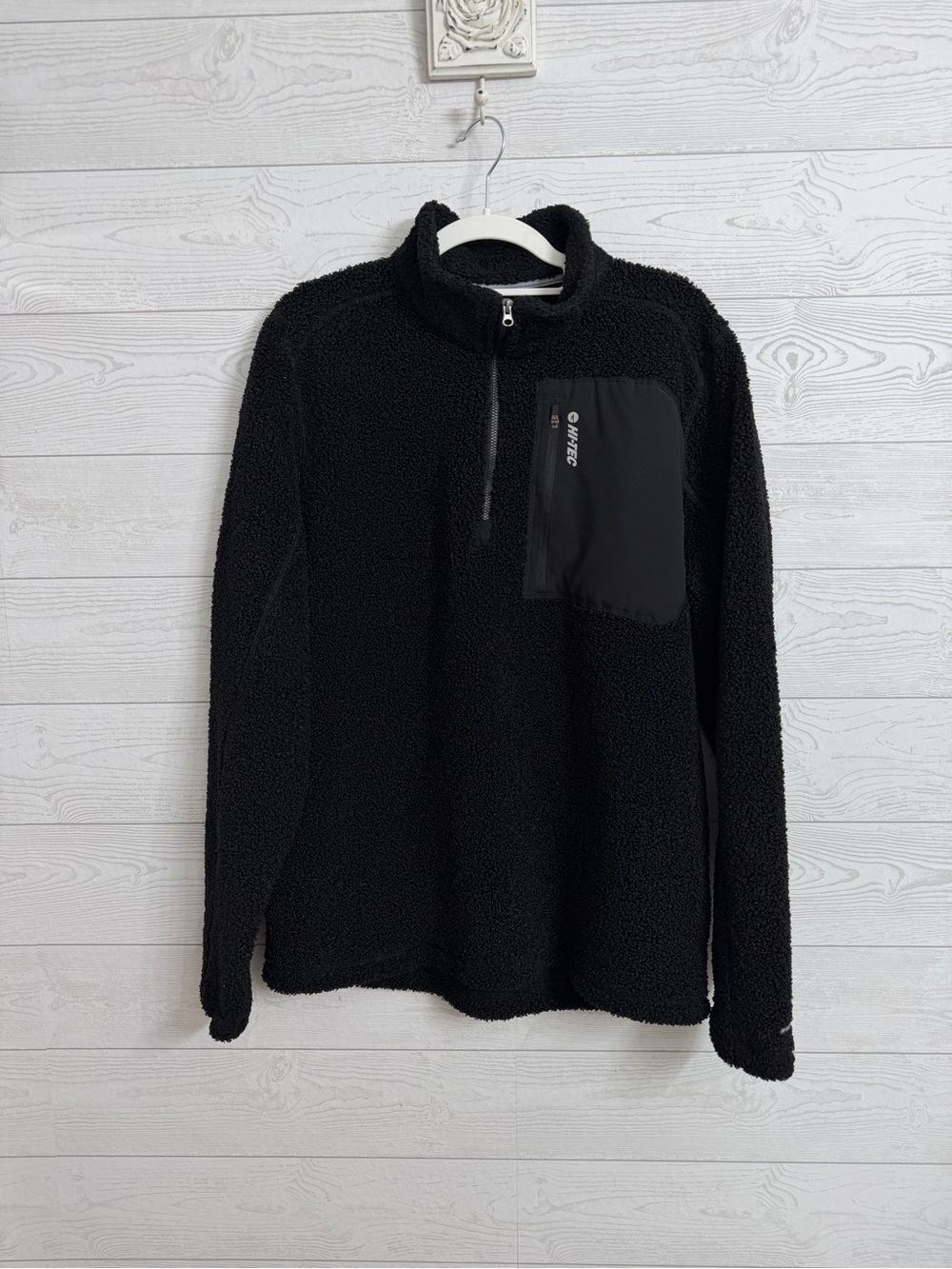 Hitec Women’s Black Sherpa Half-Zip Pullover Sweatshirt. Size M